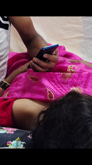 Ex-boyfriend Suddenly Came Home One Day When I Fingering and Had Sex with Her When Her Husband Was Not at Home.