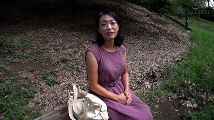 H053g04 a Plain 60th Birthday Mature Woman Is a Shaved Pussy! an Ordinary Stepaunt Makes a Body with an Excellent Sensitivity Shake