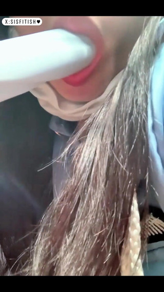 Cosplay Black Stockings and High Heels, a Sexy and Alluring Police Officer, Can You Still Get up and Go to Work Tomorrow?