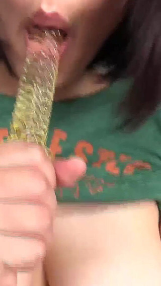 I Put My Dick Between Her Side Boobs and the Softest Part of Her Arm and Let Her Shimmy and Shoot!