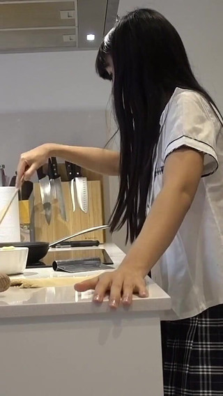 Eat Potpie with Squirts Batter