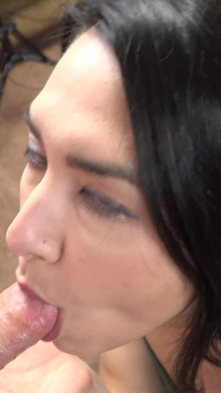 Isabel Love Says Thank You with a Blowjob