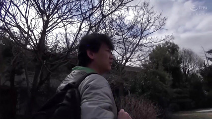 M607g11 a Mature Woman Who Returned to Her Parents' House Because She Would Like to Live in the Countryside. 56 Years Old Living