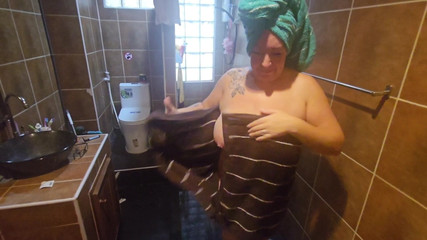 Jade Having a Sexy Soapy Shower & Shave