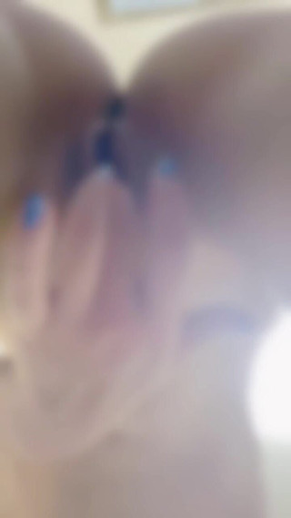 Clitoris and G-spot Masturbation on All Fours 2/2