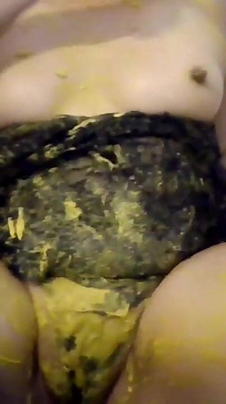 Asian Girl Enjoying a Thick Hot Weiner a Lot of Mustard Cum