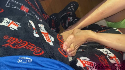 Melove Wants to Pleased Naelor with Her Sexy Feet and Long Toes